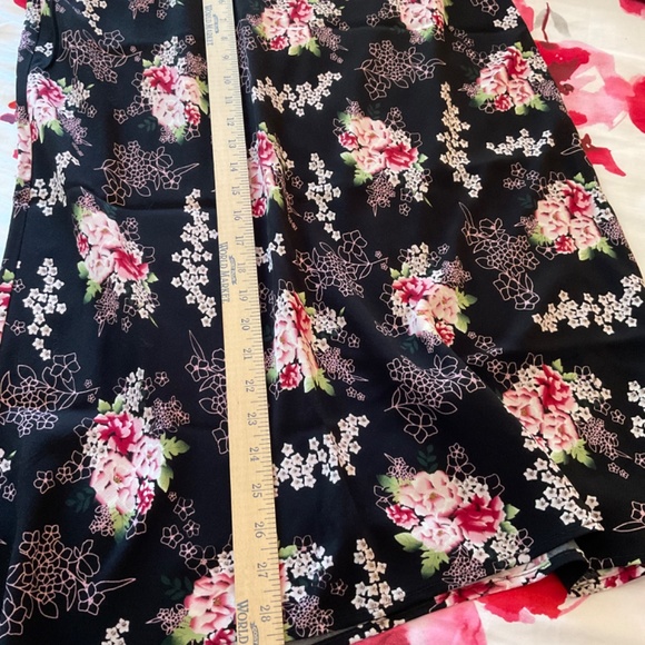 Women’s flowery skirt size 14 - Picture 4 of 4